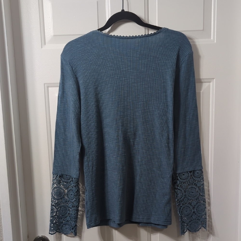 Cottagecore Long Sleeve Blue Henley Top with Lace Detail - Picture 4 of 6